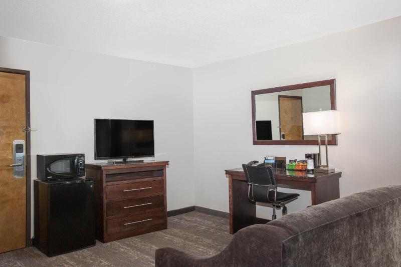 Studio Suite with Two Queen Beds - Non-Smoking image 3