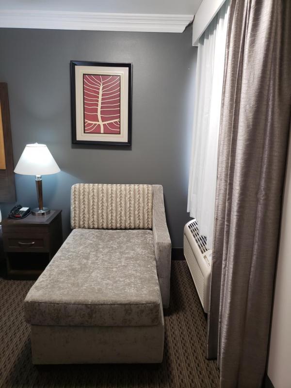 King Room image 4