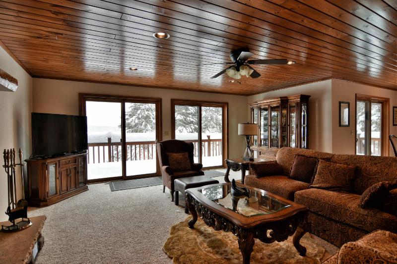 Five-Bedroom House image 2