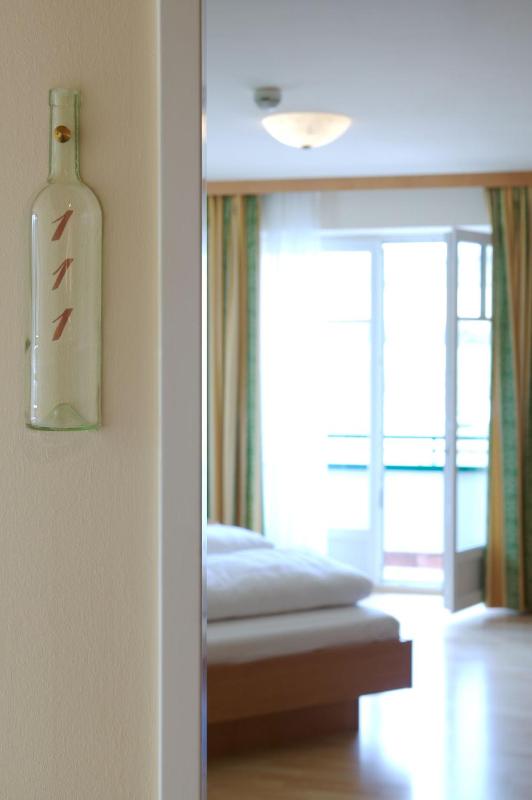 Double Room with Balcony image 3