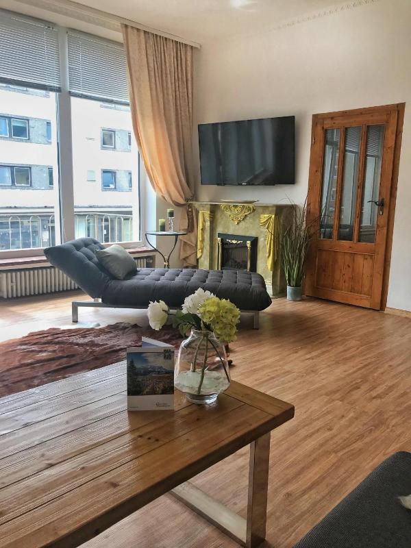 Golden GaPa Central Large Family Apartment 24 - image 8