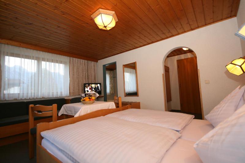Triple Room image 4