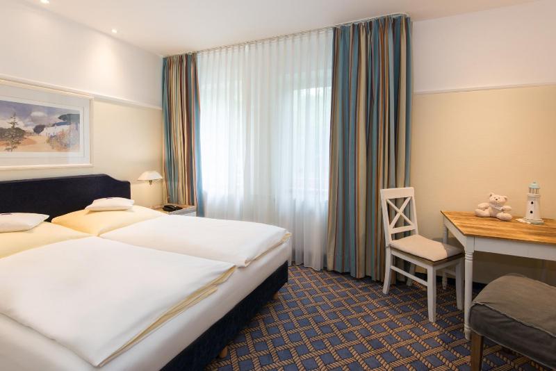 Standard Single Room image 3