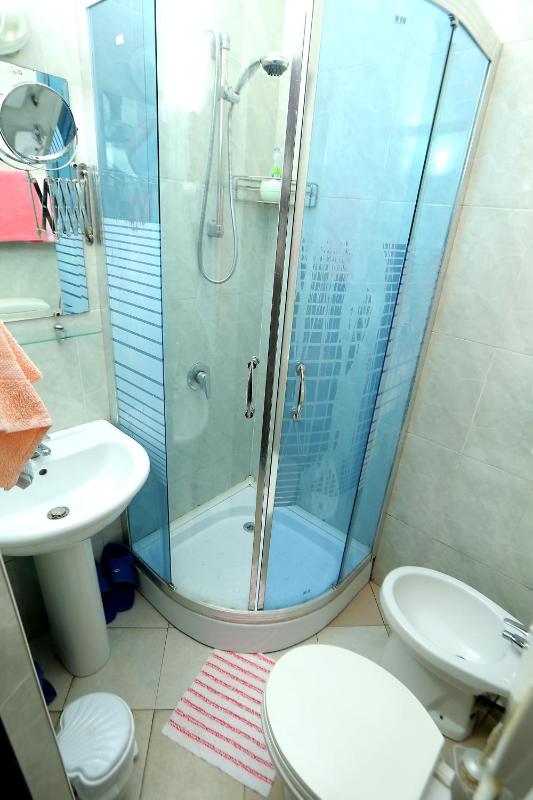 Single Room image 2