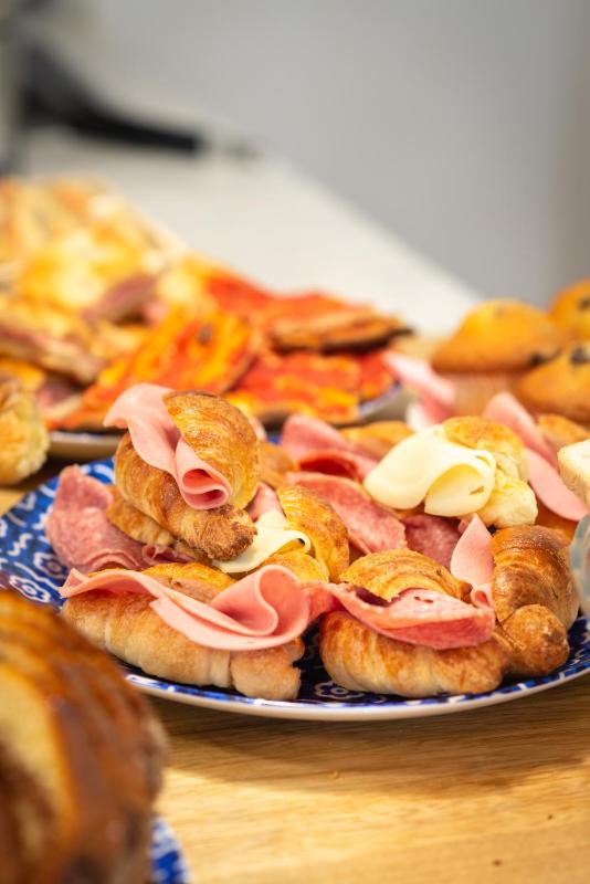 Superior Triple Room image 3