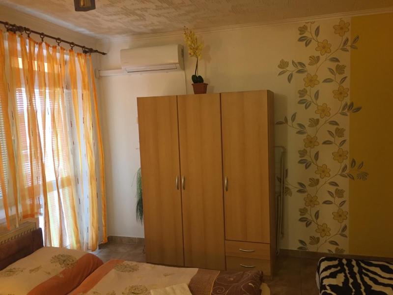 Studio with Terrace and Air Conditioning (4 Adults) image 2