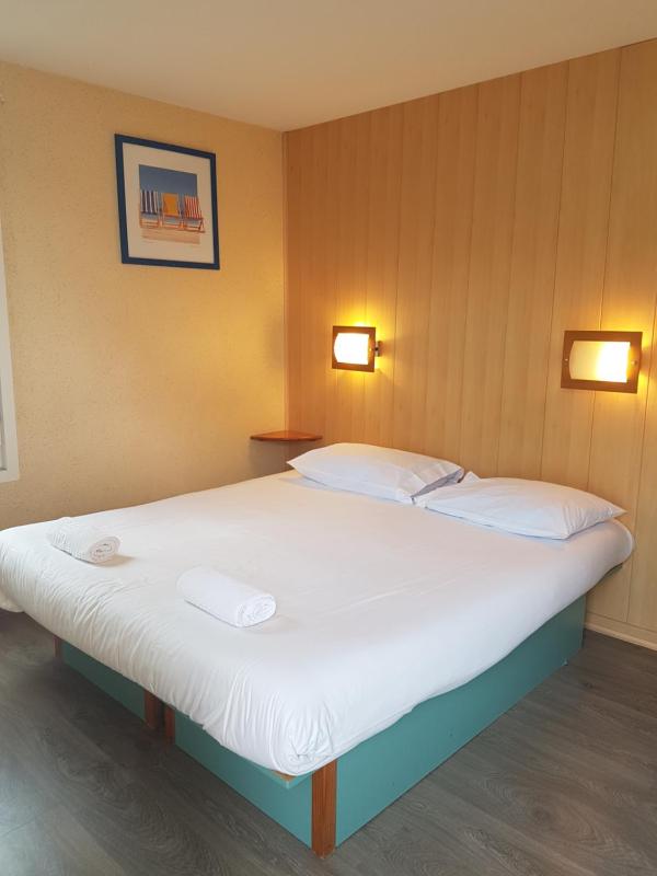 Fasthotel Carcassonne - image 12