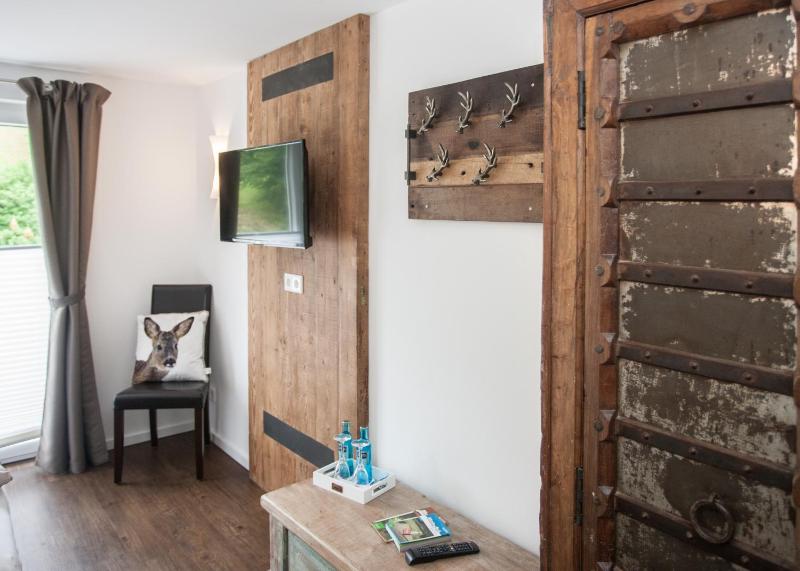 Double Room with Mountain View image 4