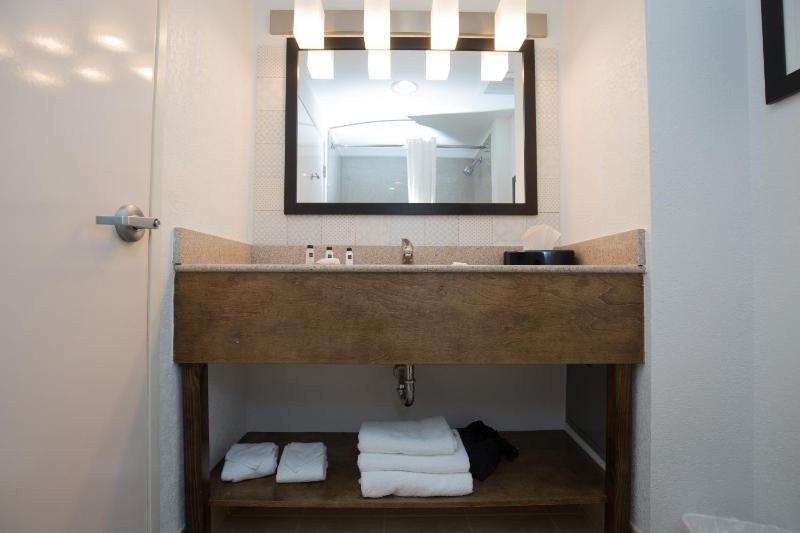 King Room image 2