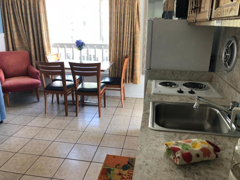 King Studio with Sofa Bed (Limited Ocean View) image 4