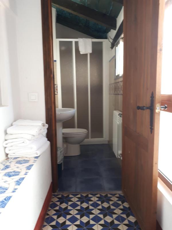 Quadruple Room image 4