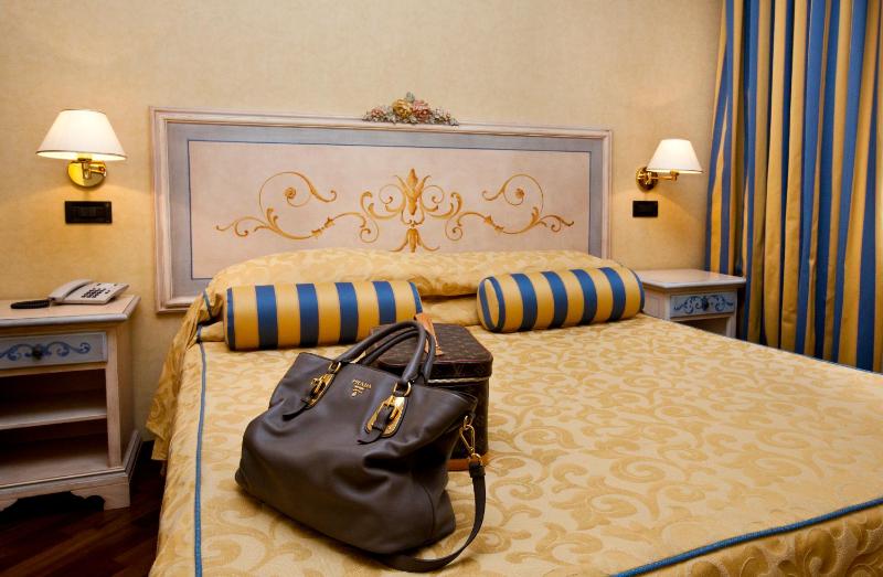 Economy Double Room image 1
