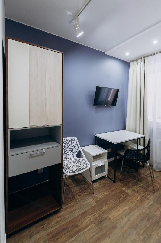 Budget Double Room with Bunk Bed image 2