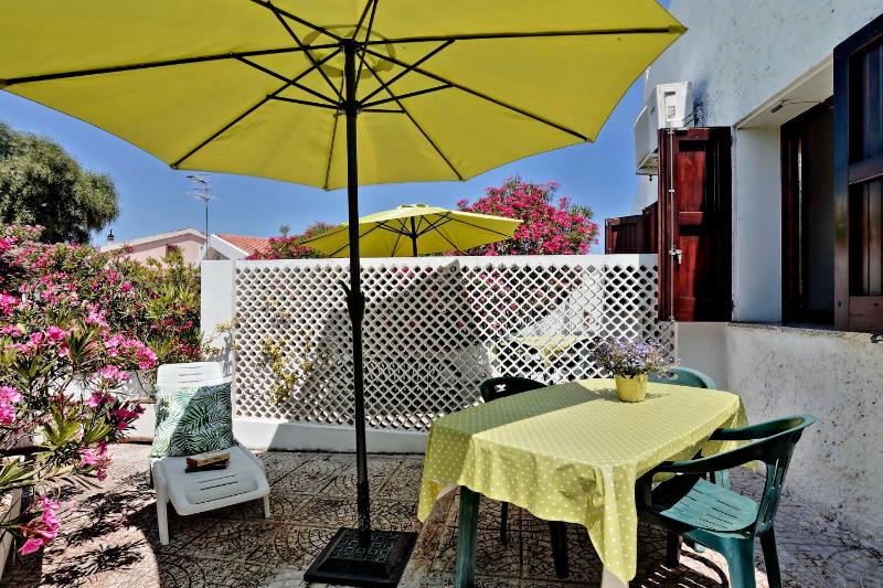 Studio with Patio image 2