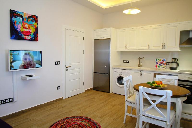 Apartment image 3