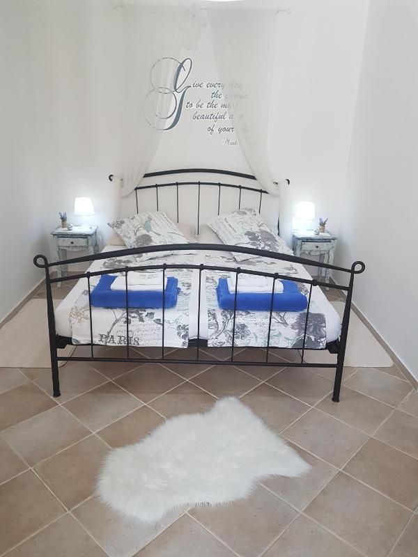 Studio Apartment image 4