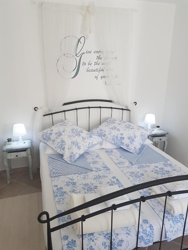 Studio Apartment image 3