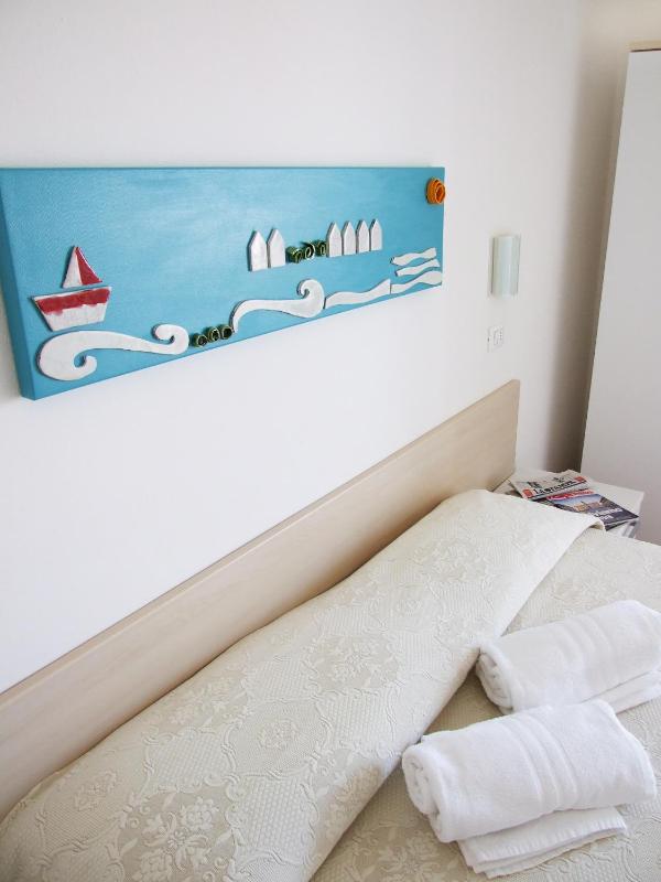 Superior Triple Room image 4