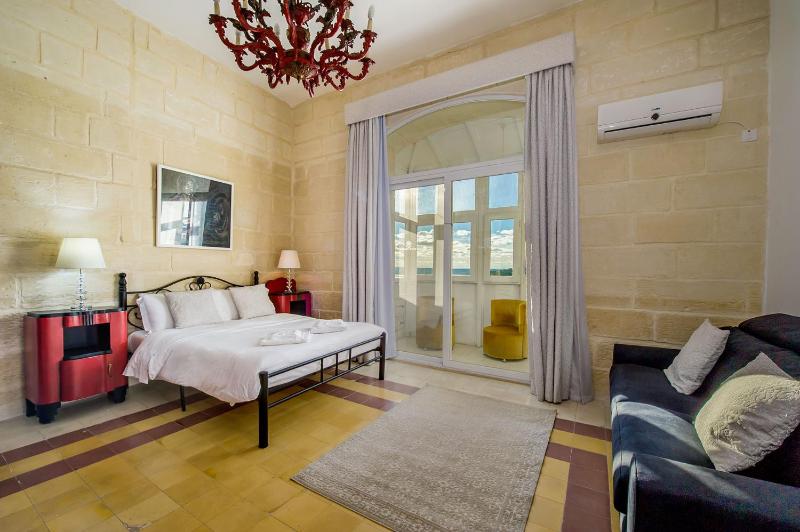 Double Room with View image 3