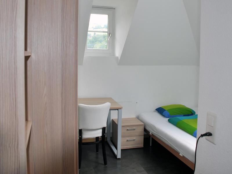 Standard Single Room image 3