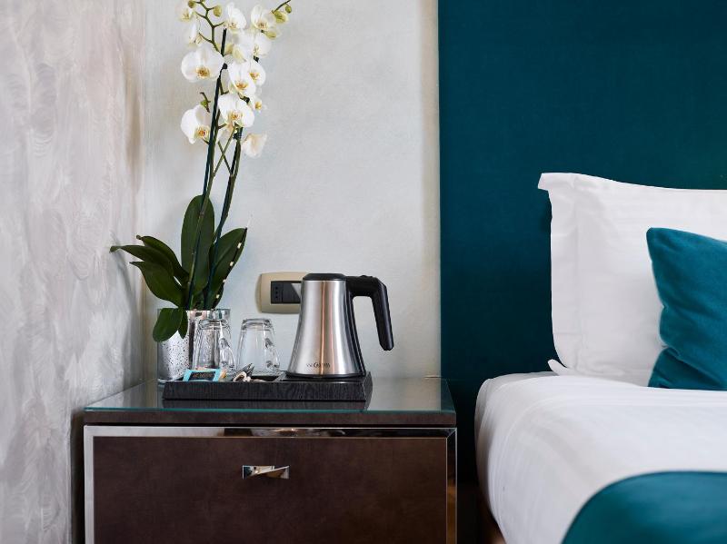 Single Room with Small Double Bed image 1