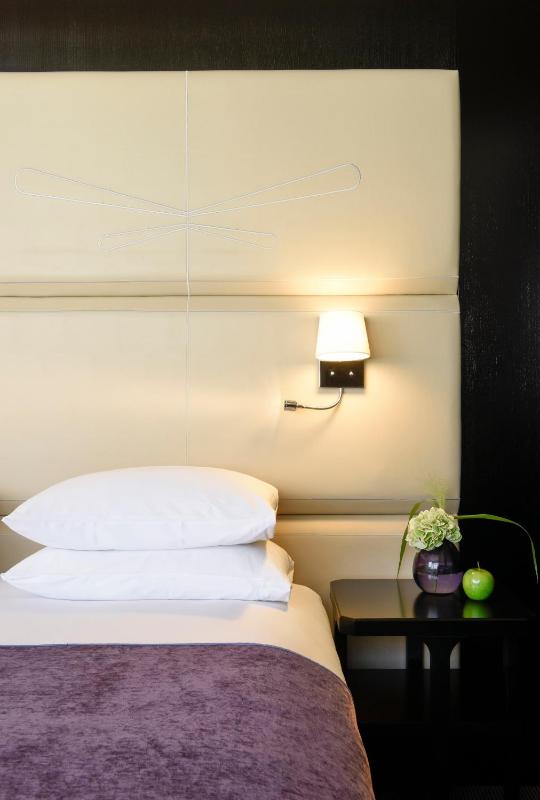 Single Room image 3