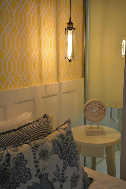 Small Double Room image 4