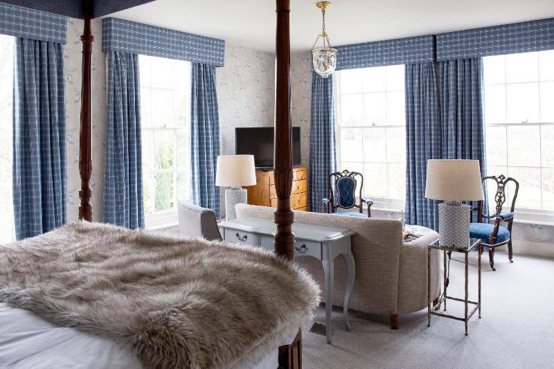 The Dearing Suite  image 3