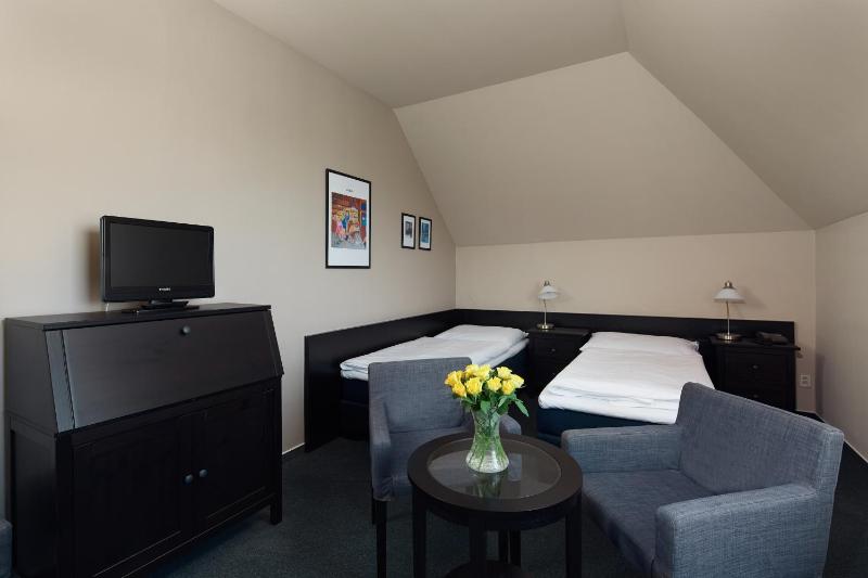 Double or Twin Room image 1