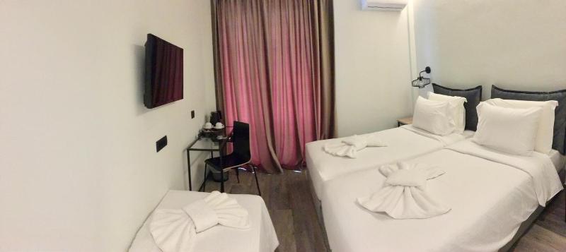 Double or Twin Room with Extra Bed (2 Adults + 1 Child) image 1