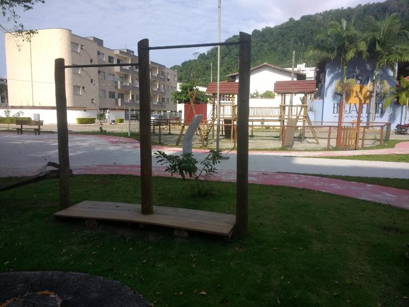 Praia Grande em Ubatuba 300m do mar 2 quartos Ar condicionado piscina - image 10