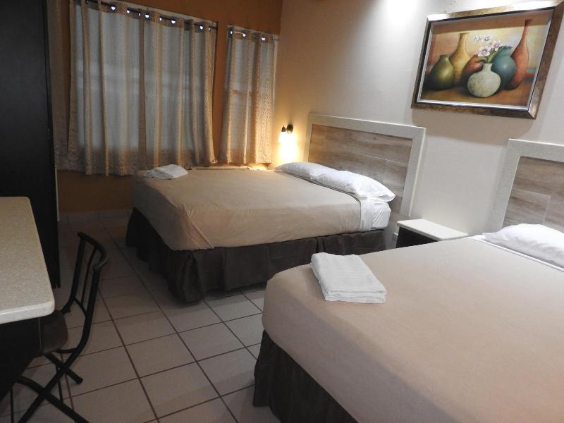 1 Queen and Bunk Beds Room image 2