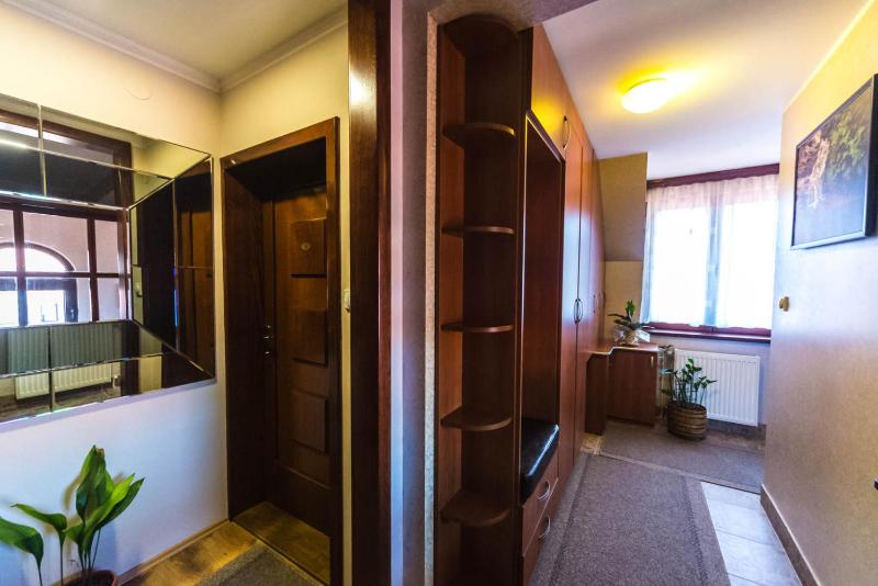 One-Bedroom Apartment image 3