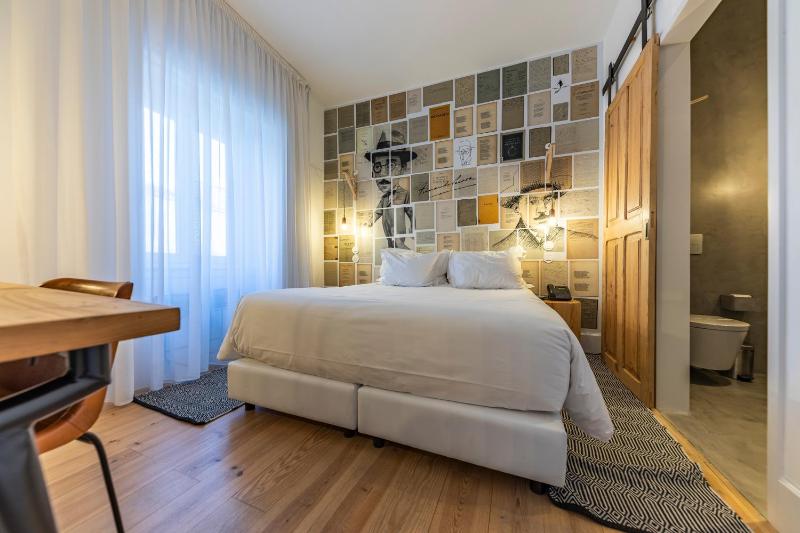 One-Bedroom Apartment image 2