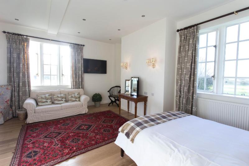 Double Room with Lake View image 2