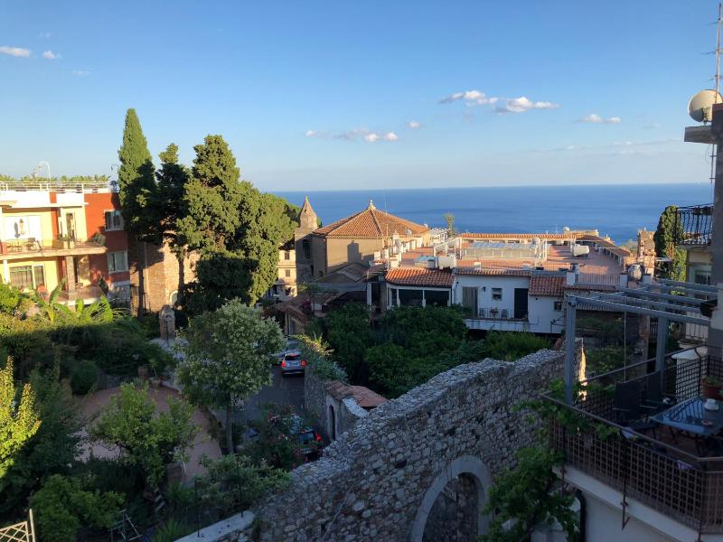  Comfort One-Bedroom Apartment with Balcony and Partial Sea VIew image 3