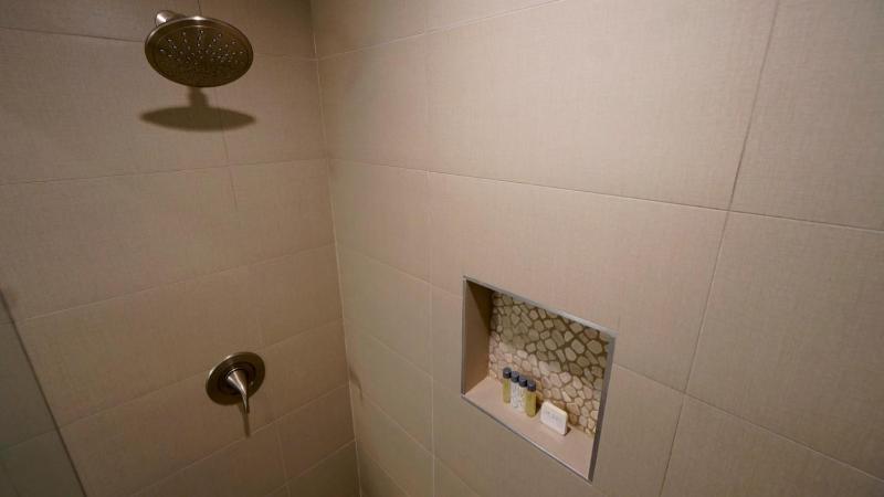 Queen Room with Two Queen Beds image 3