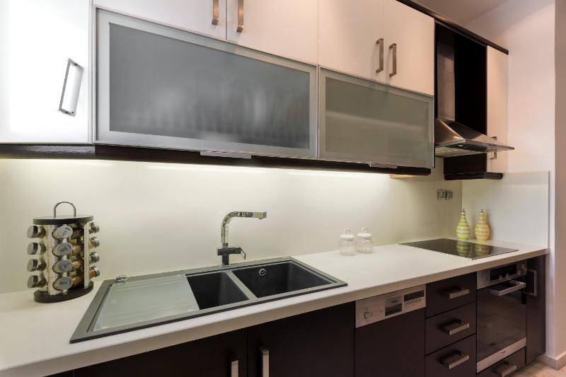 Acropolis Stylish Suite - image 7