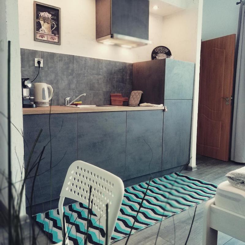 Studio Apartment image 3