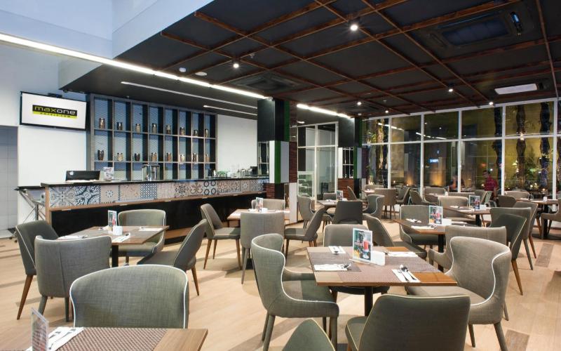 MaxOneHotels at Dharmahusada Surabaya - image 7