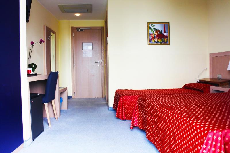 Triple Room image 1