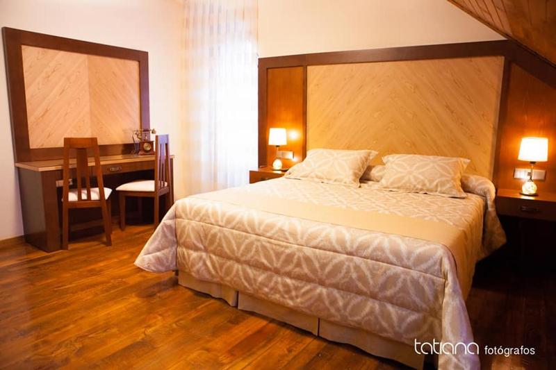 Suite with Balcony image 1