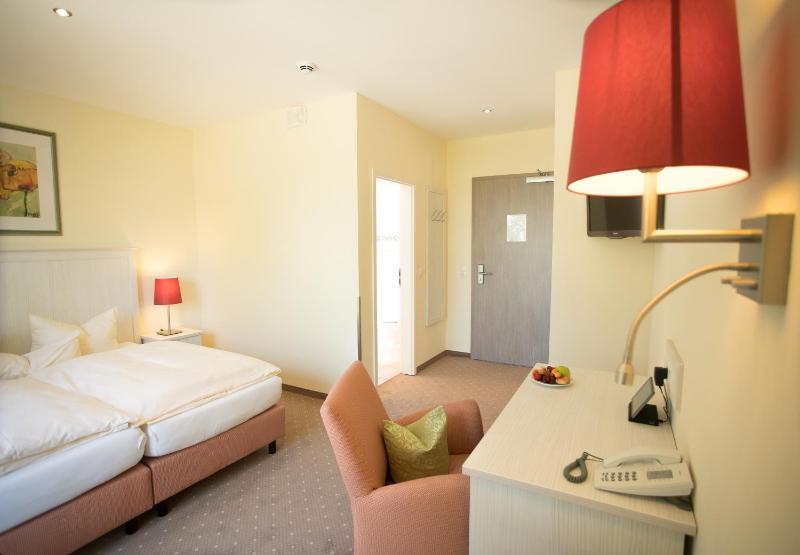 Double Room - Forest and Street Side image 4