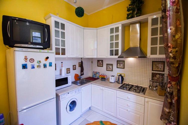 One-Bedroom Apartment image 3
