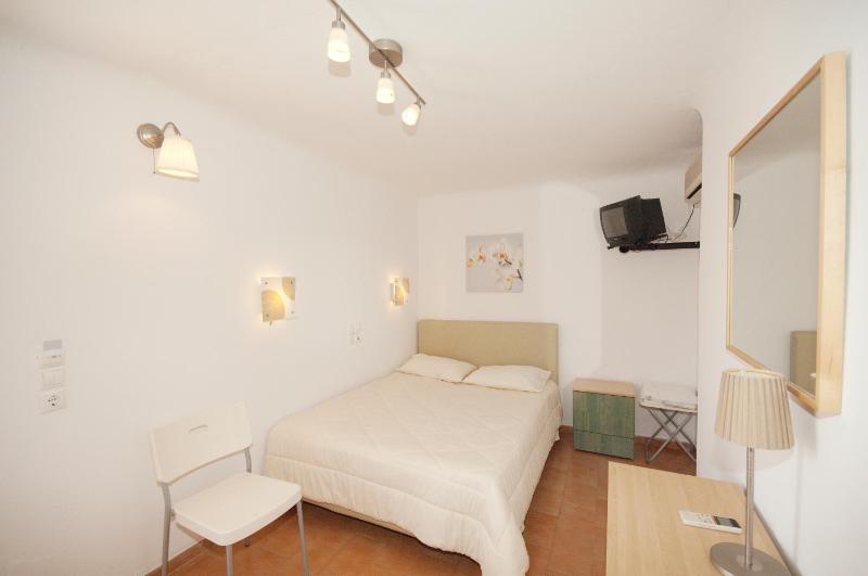 Karboni Hotel - image 15