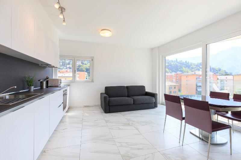 Apartment image 3