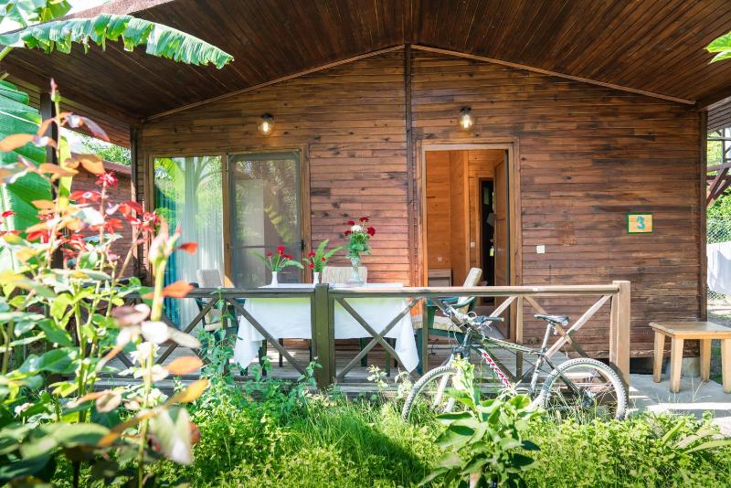 Bungalow image 1
