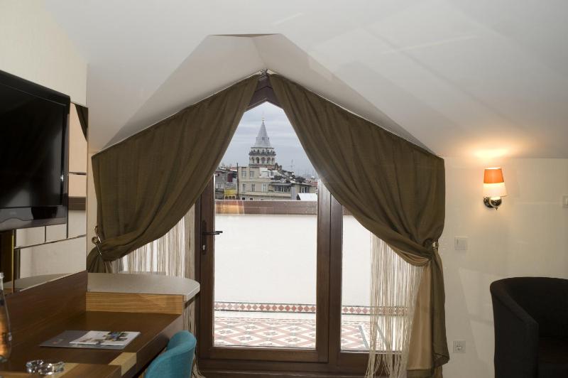 Penthouse Suite image 4
