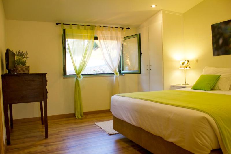 Double Room image 3