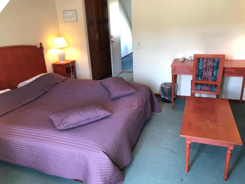 Double Room with Balcony image 4